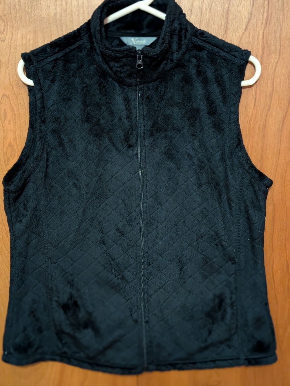 Natural Reflections Black Fleece Sleeveless Vest